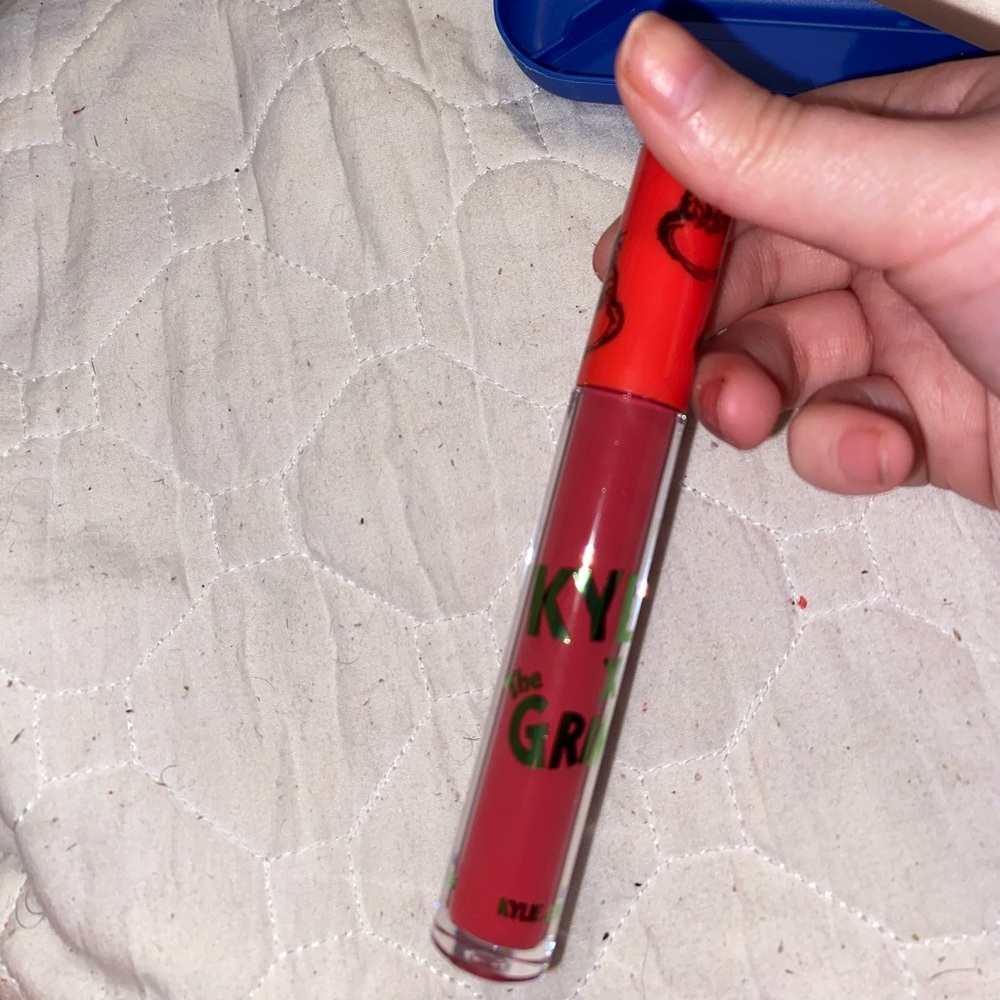 kylie x the grinch liquid lipstick